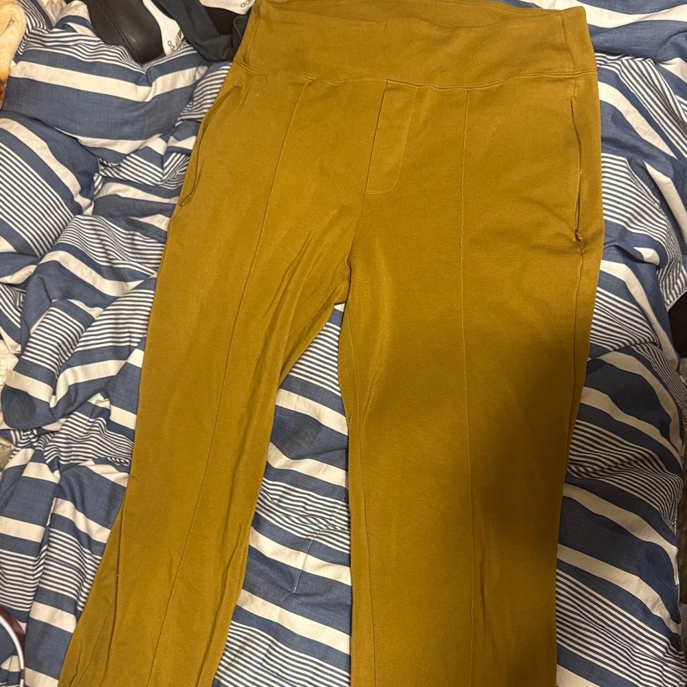 Athleta Women's Mustard Chinos